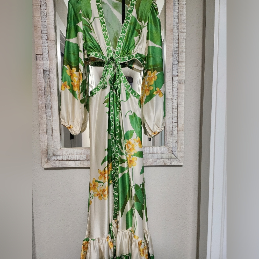 NEW Secret Mission Lydia Silk Dress - Picture 5 of 10